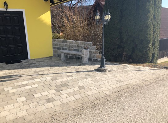 Kapelle Inzenhof, Außengestaltung 1.JPG